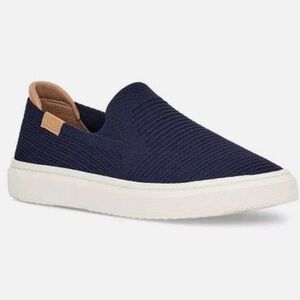 UGG Alameda Sammy Sneakers Size 6 A34